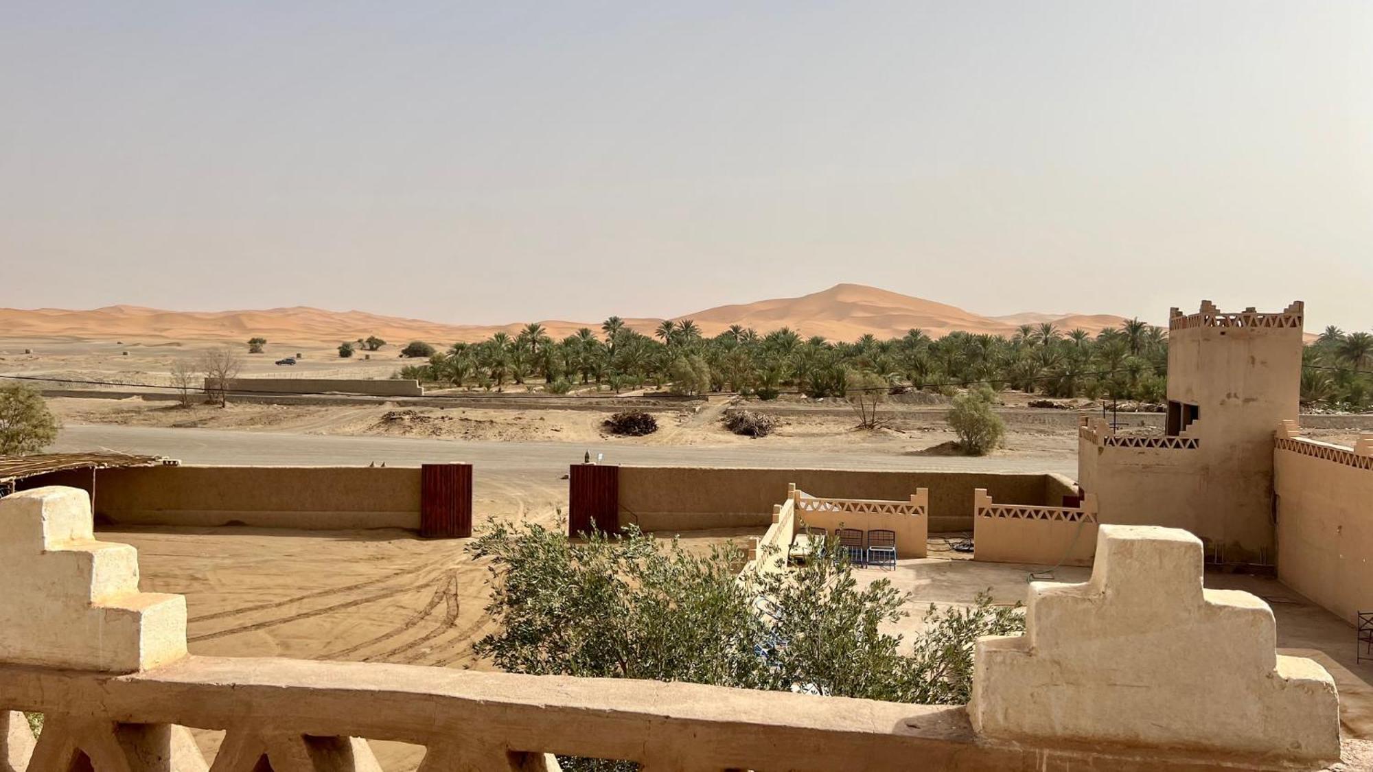 Hotel Riad Oasis Merzouga Exterior photo